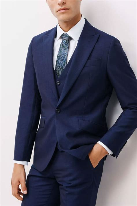 men's patterned navy suit style.